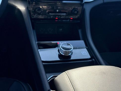 New 2025 Jeep Grand Cherokee Altitude image 18