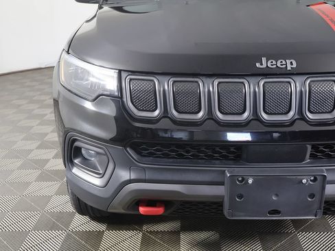 Used 2022 Jeep Compass Trailhawk w/ Trailhawk Convenience Group AWD/4WD image 12