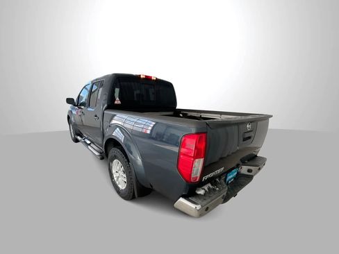 Used 2017 Nissan Frontier SV w/ SV Value Truck Package image 6