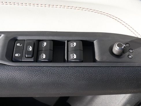 New 2026 Jeep Compass Limited image 10