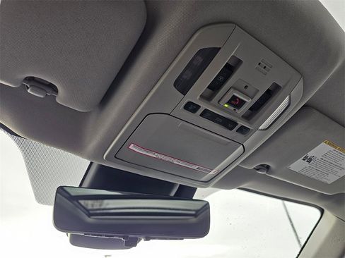 Used 2023 Toyota Highlander Platinum image 27