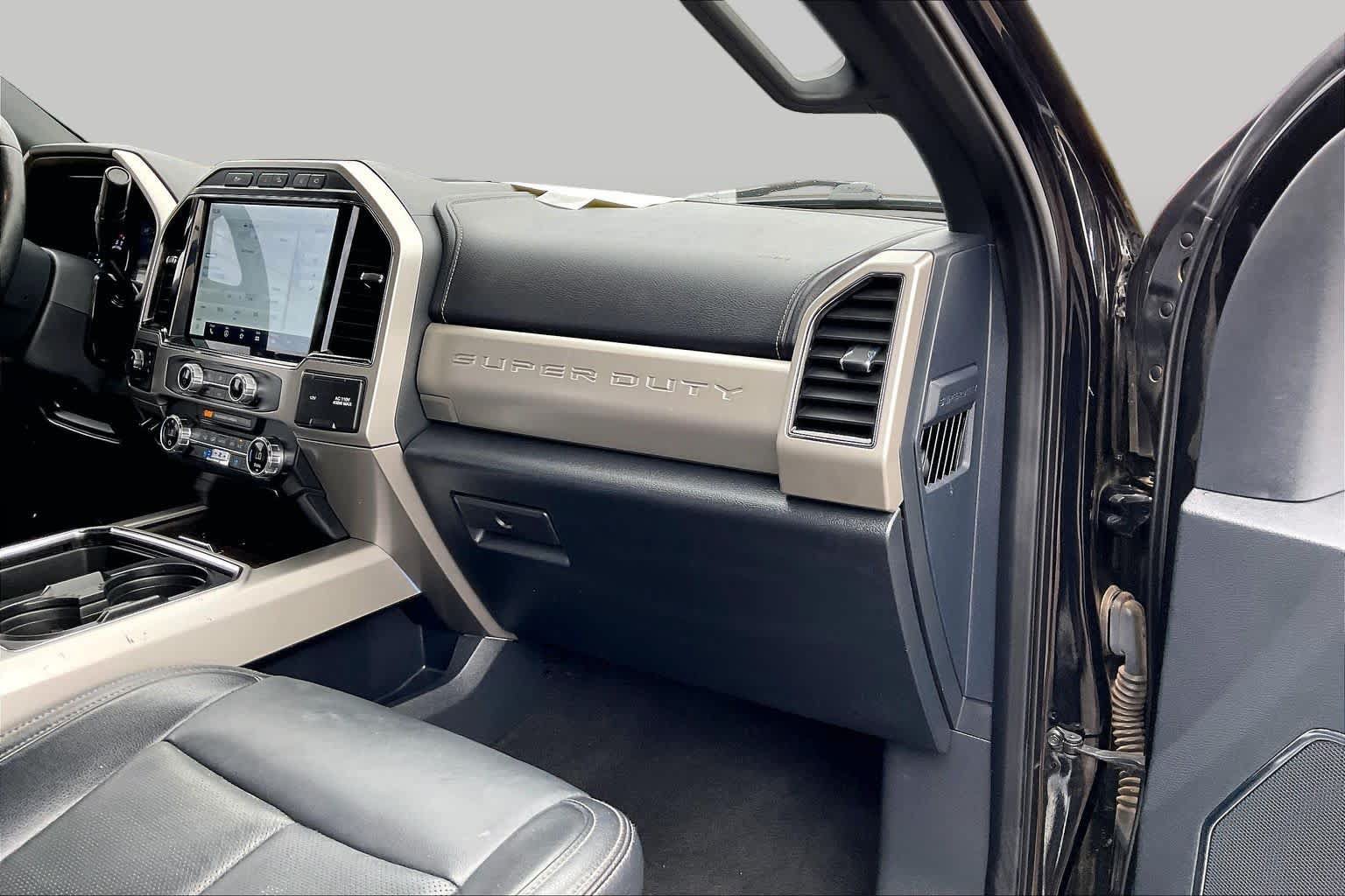 Used 2022 Ford F250 Lariat w/ Tremor Off-Road Package AWD/4WD image 18