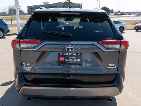 Used 2024 Toyota RAV4 XSE w/ Advanced Technology Package image 19
