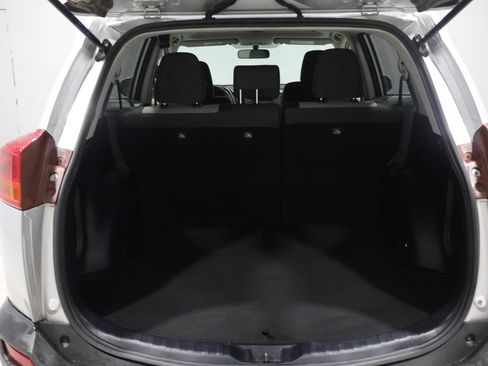 Used 2013 Toyota RAV4 XLE AWD/4WD image 4