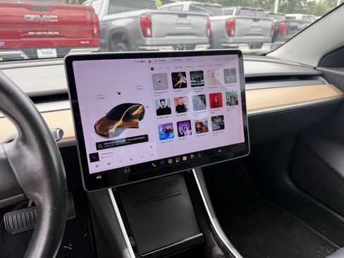 Used 2018 Tesla Model 3 Long Range RWD image 18