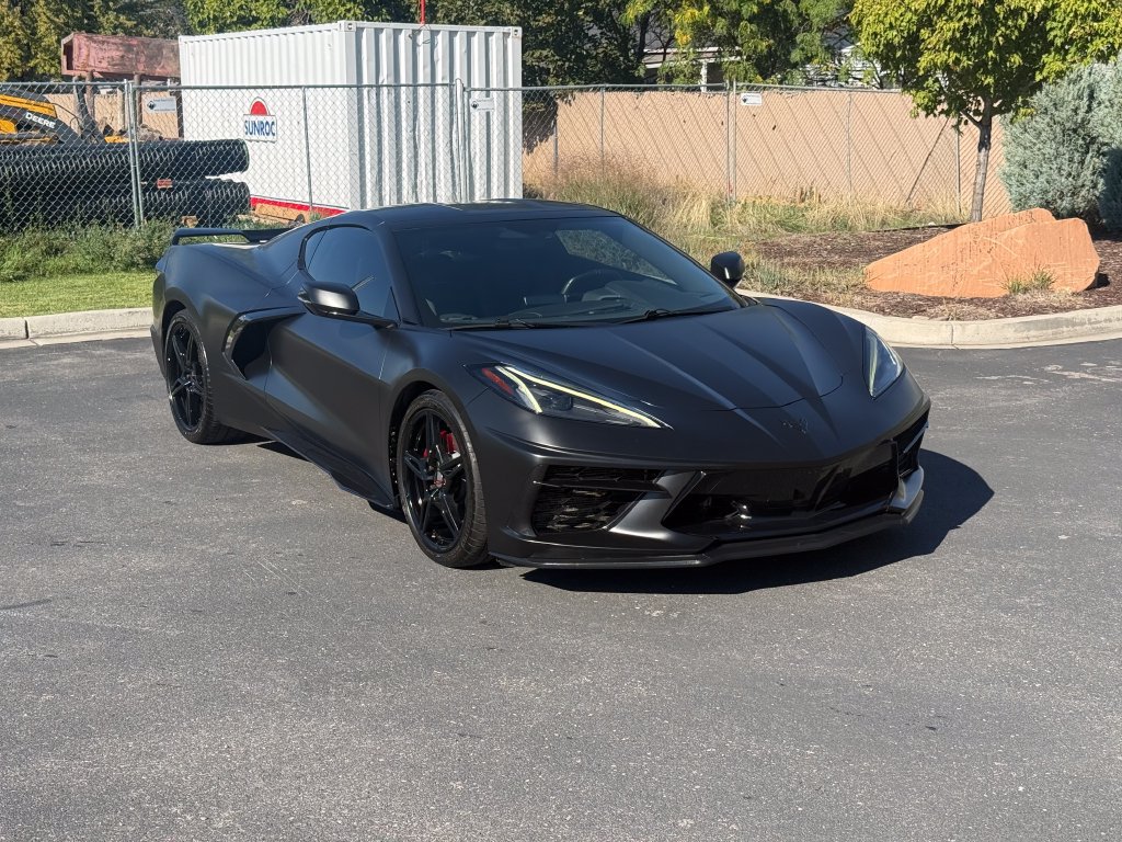 Used 2022 Chevrolet Corvette Stingray Coupe w/ Battery Protection Package RWD image 2