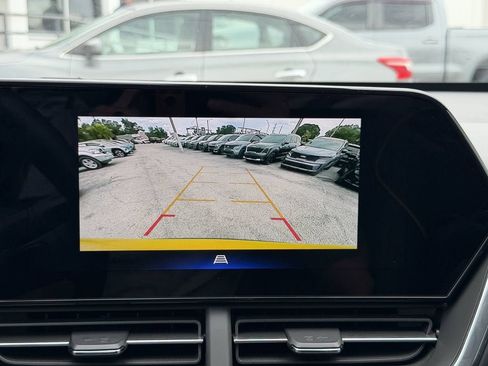 Used 2025 Chevrolet Trax ACTIV FWD image 23