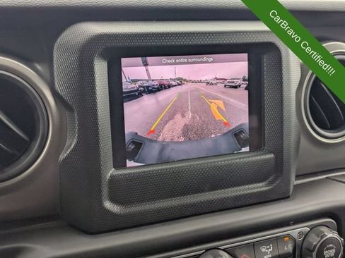 Used 2023 Jeep Gladiator Sport AWD/4WD image 18