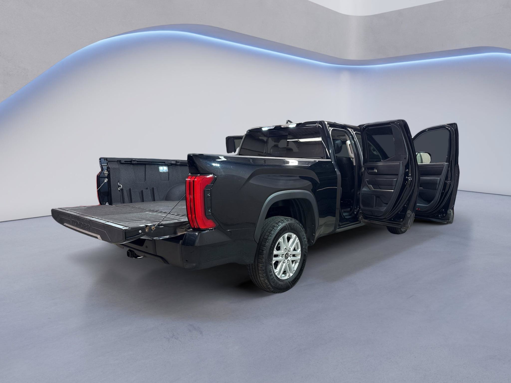Used 2022 Toyota Tundra SR5 w/ SR5 Premium Package AWD/4WD image 14