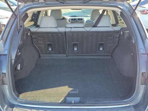 Used 2018 Subaru Outback 2.5i Limited image 12