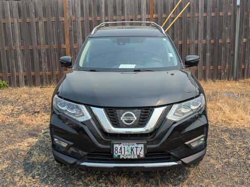 Used 2017 Nissan Rogue SL w/ SL Premium Package AWD/4WD image 12