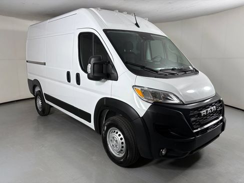 New 2027 RAM ProMaster 1500 w/ Safety Group FWD image 2