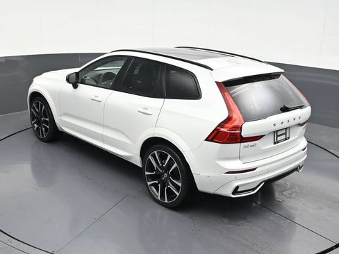 Used 2024 Volvo XC60 B5 Ultimate AWD/4WD image 17