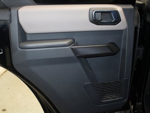 Used 2024 Ford Bronco Wildtrak image 16