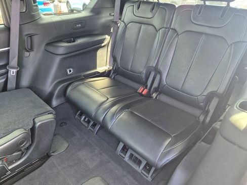 Used 2024 Jeep Grand Cherokee L Limited w/ Luxury Tech Group II AWD/4WD image 38