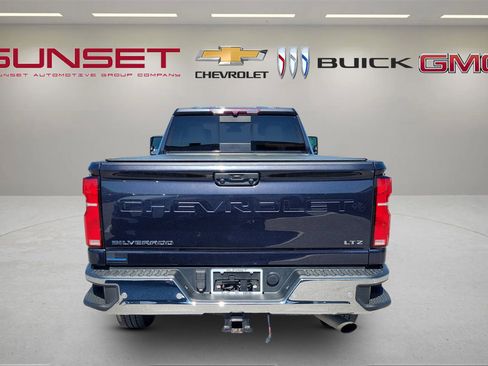 Certified 2024 Chevrolet Silverado 3500 LTZ w/ LTZ Plus Package image 5