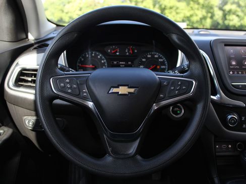 Used 2020 Chevrolet Equinox LS w/ LS Convenience Package FWD image 15