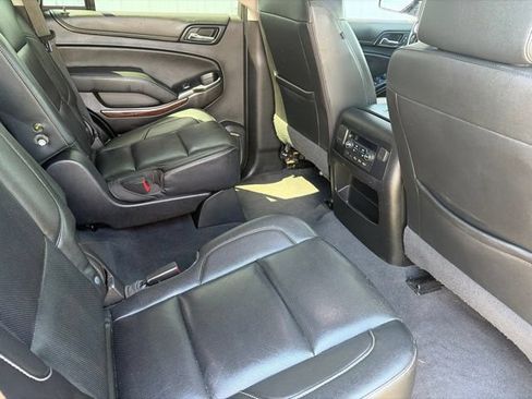 Used 2019 GMC Yukon SLT w/ Graphite Performance Edition AWD/4WD image 38