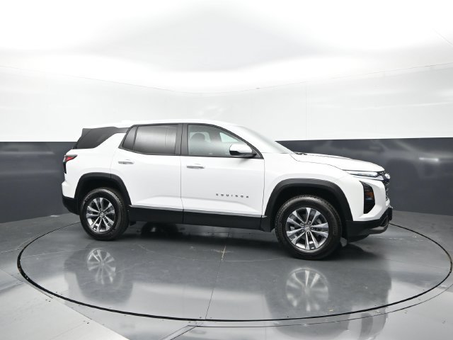 Used 2026 Chevrolet Equinox LT AWD/4WD image 6