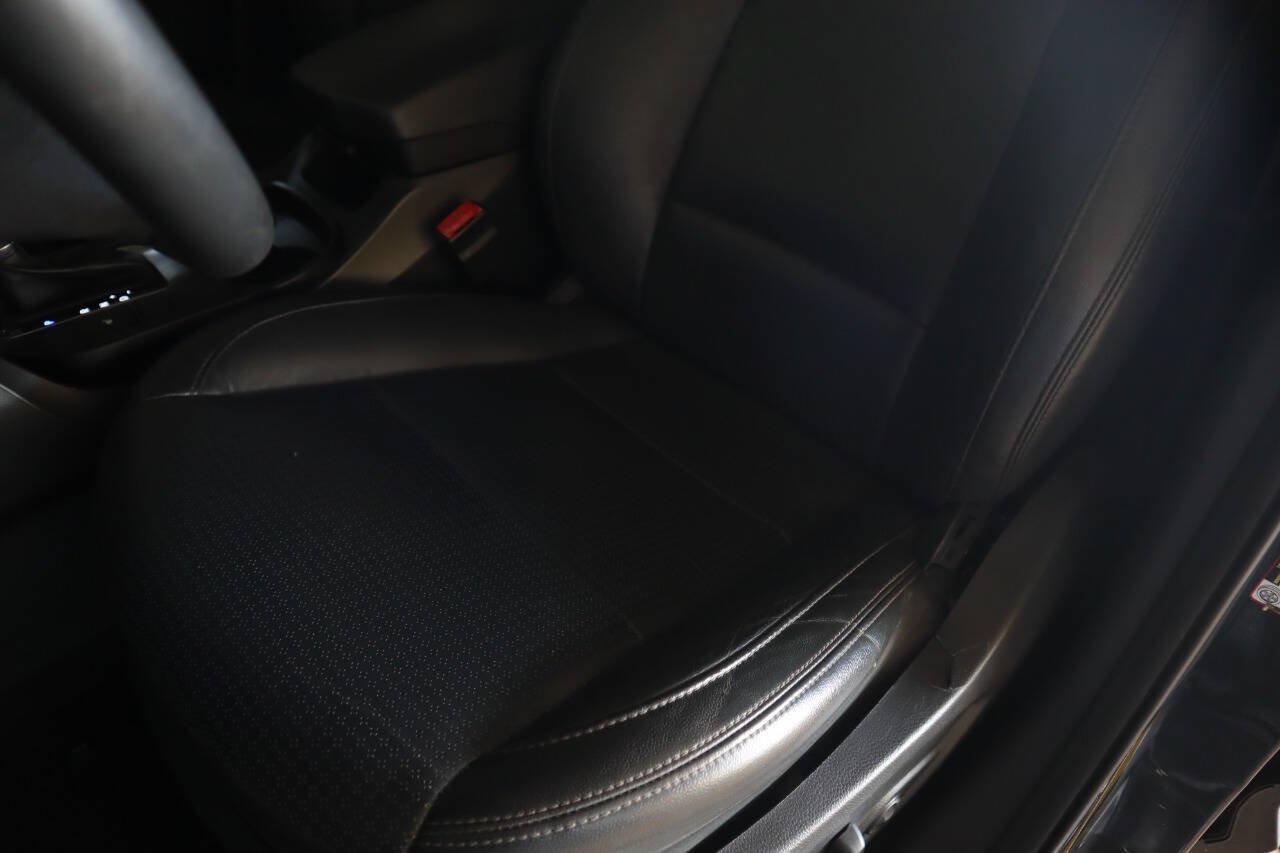 Used 2013 Hyundai Santa Fe Sport 2.0T FWD image 9