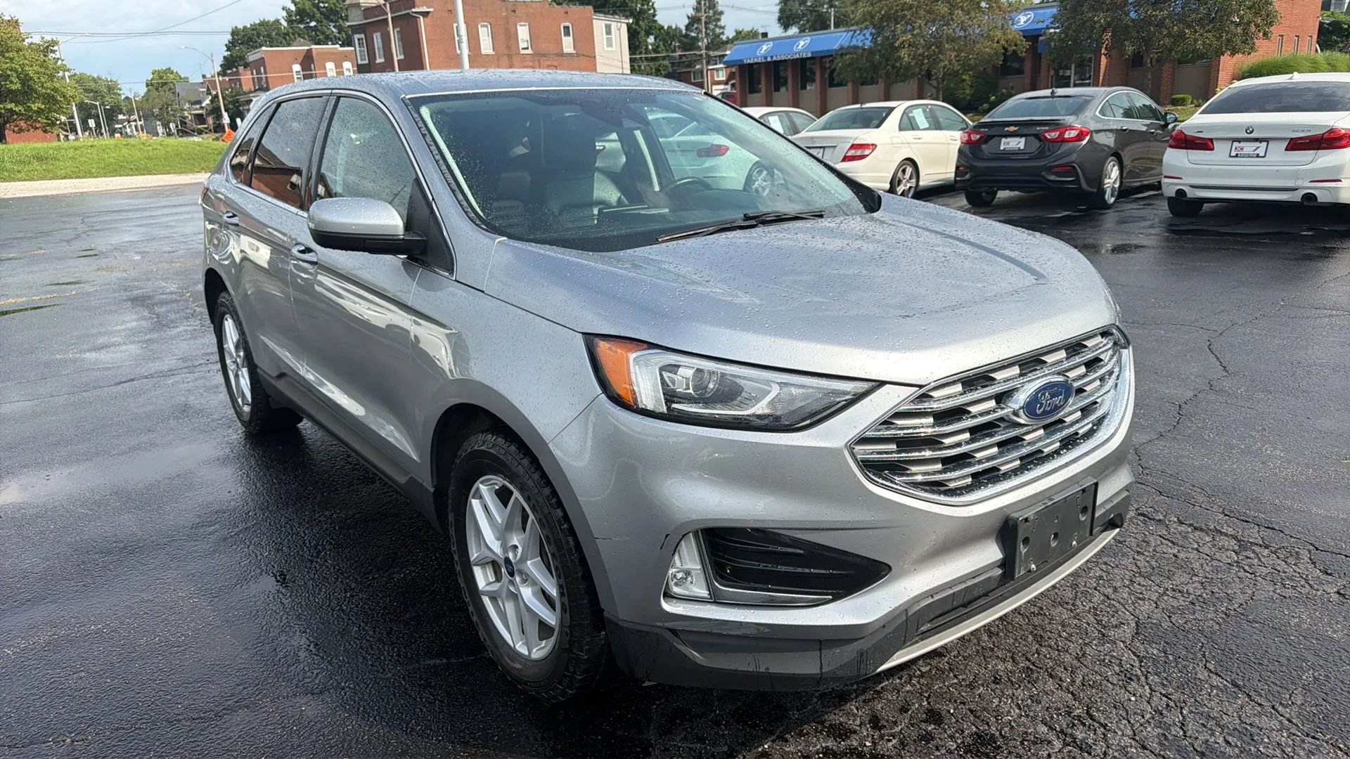 Used 2021 Ford Edge SEL FWD image 3