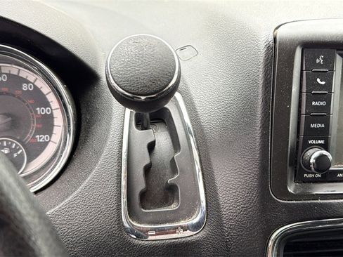 Used 2019 Dodge Grand Caravan SE image 10