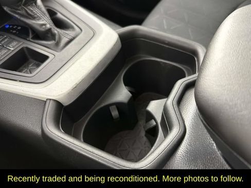 Used 2021 Toyota RAV4 XLE AWD/4WD image 26