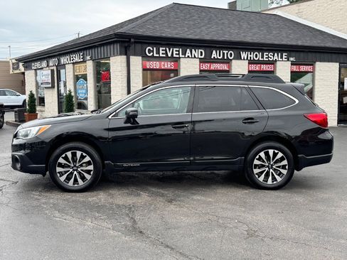 Used 2017 Subaru Outback 3.6R Limited AWD/4WD image 2