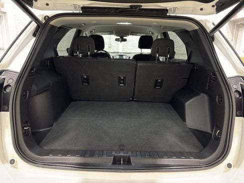 Used 2018 Chevrolet Equinox LT image 36