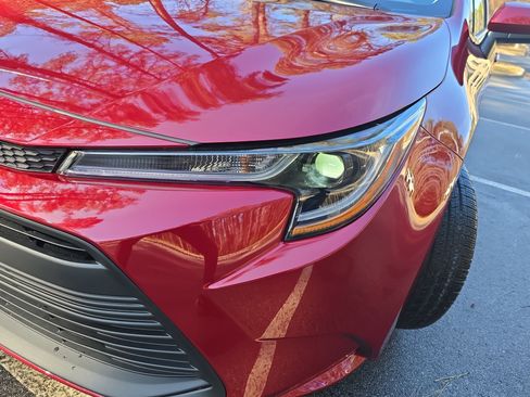 Used 2025 Toyota Corolla LE w/ Convenience Package image 31