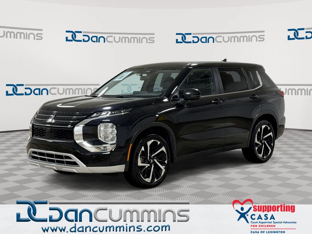 Used 2024 Mitsubishi Outlander SE FWD image 1