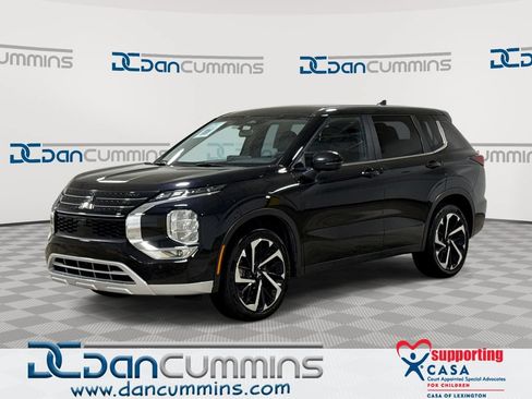 Used 2024 Mitsubishi Outlander SE FWD image 1