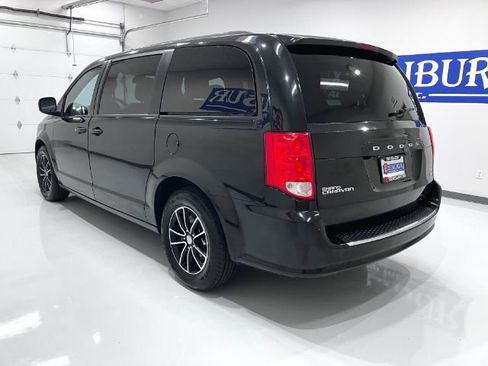 Used 2018 Dodge Grand Caravan GT image 9