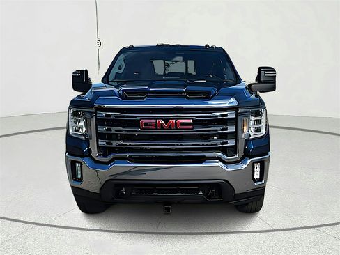 Used 2020 GMC Sierra 2500 SLE image 2