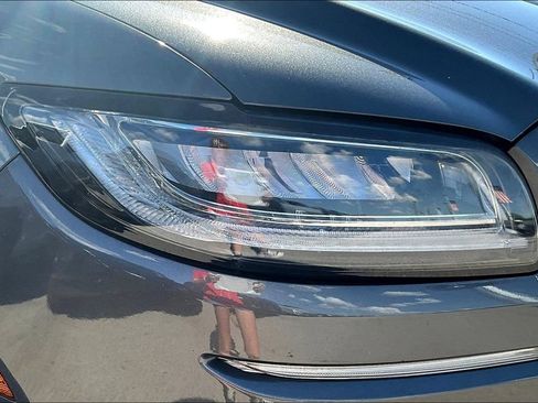 Used 2019 Lincoln Nautilus Reserve FWD image 31