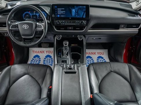 Used 2024 Toyota Grand Highlander Platinum image 23
