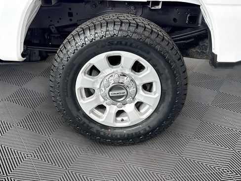 Used 2024 Ford F250 XLT w/ FX4 Off-Road Package AWD/4WD image 28