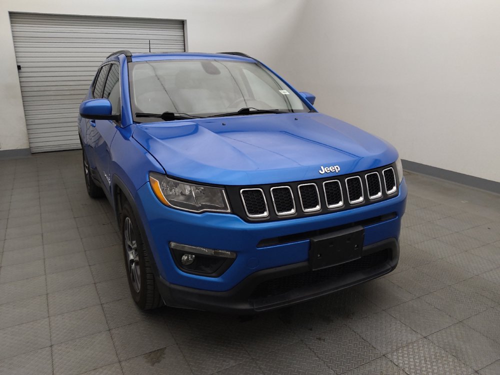 Used 2019 Jeep Compass Latitude FWD image 14