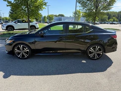Certified 2020 Nissan Sentra SR w/ Premium Package FWD image 8