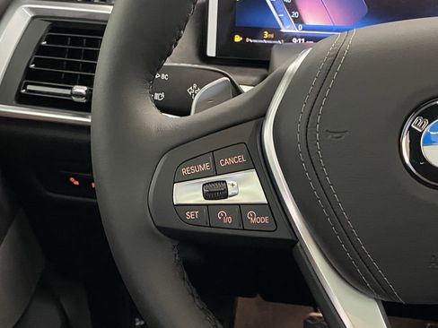 Used 2026 BMW X5 xDrive40i w/ Executive Package image 17