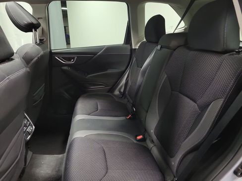 Used 2020 Subaru Forester Premium image 23