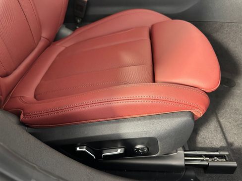 New 2026 BMW 330i Sedan w/ M Sport Package image 33