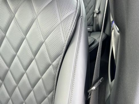 New 2025 Mercedes-Benz S 580 4MATIC Sedan image 12