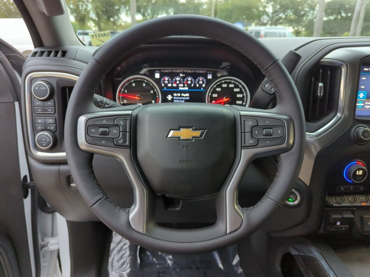Used 2021 Chevrolet Silverado 2500 LTZ w/ LTZ Premium Package AWD/4WD image 11