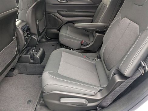 New 2025 Jeep Grand Cherokee L Laredo image 25