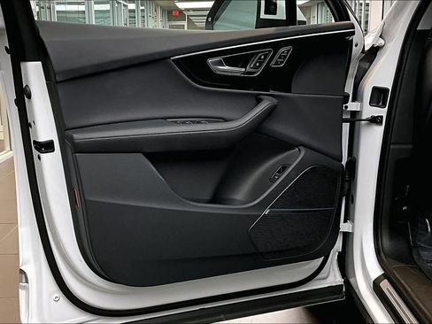 Used 2023 Audi Q7 Premium Plus w/ Premium Plus Package image 22