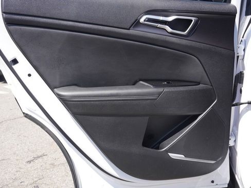 Used 2023 Kia Sportage EX image 22