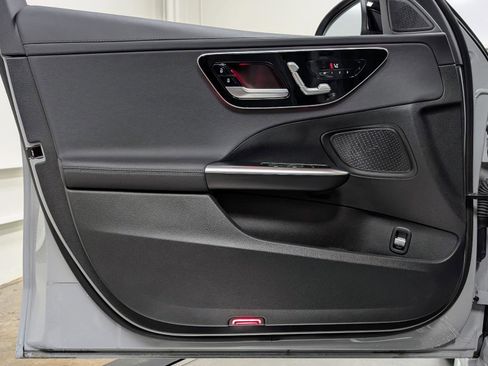 Used 2025 Mercedes-Benz C 300 4MATIC Sedan image 13