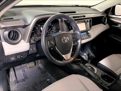Used 2018 Toyota RAV4 XLE AWD/4WD image 18