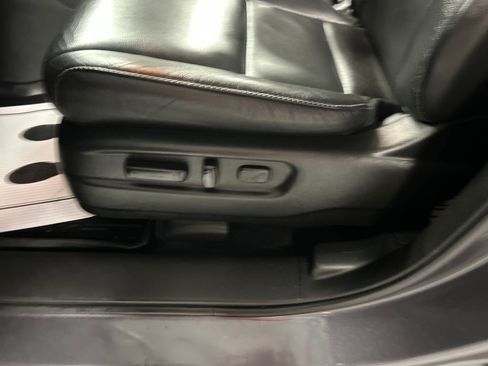 Used 2022 Honda Pilot Touring image 11